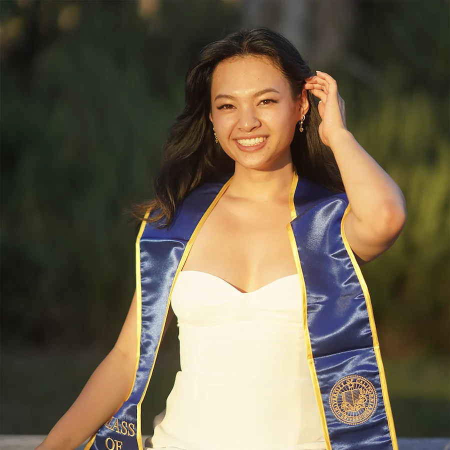 Portrait of Jennifer Le